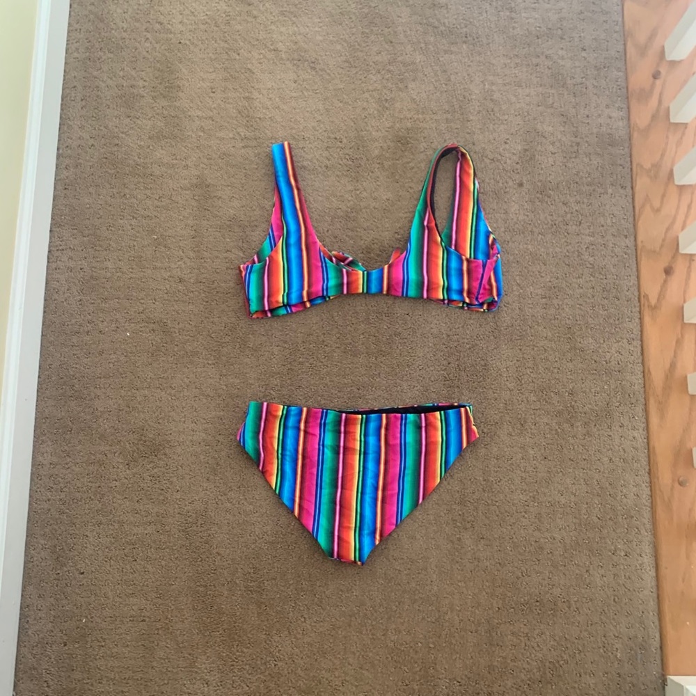 Striped bikini - Picture 2 of 2